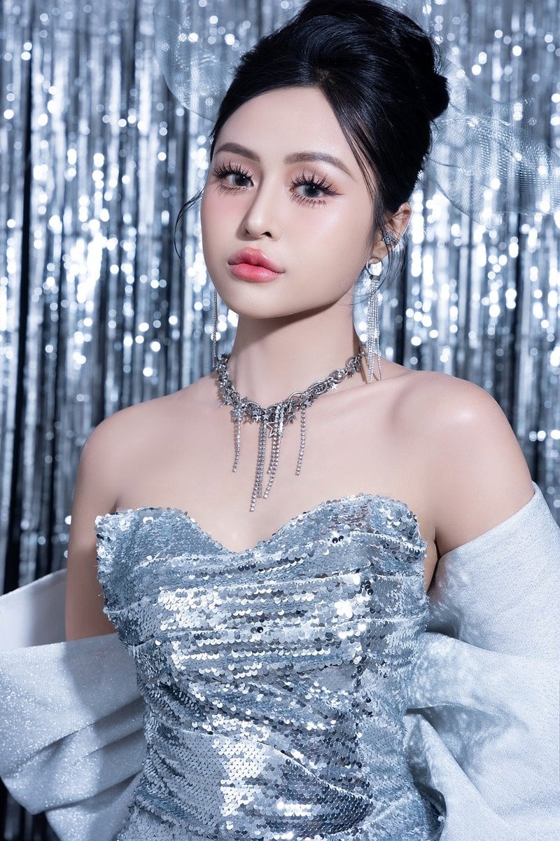 Glamour and glitz