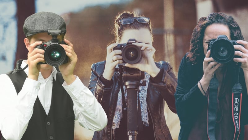 Paparazzi capturing celebrity